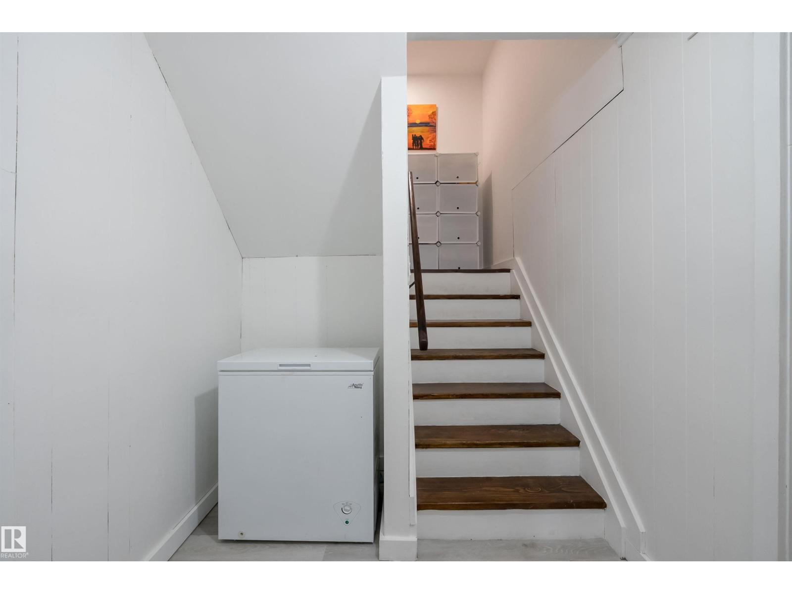 11236 40 Av Nw Property Photo 31