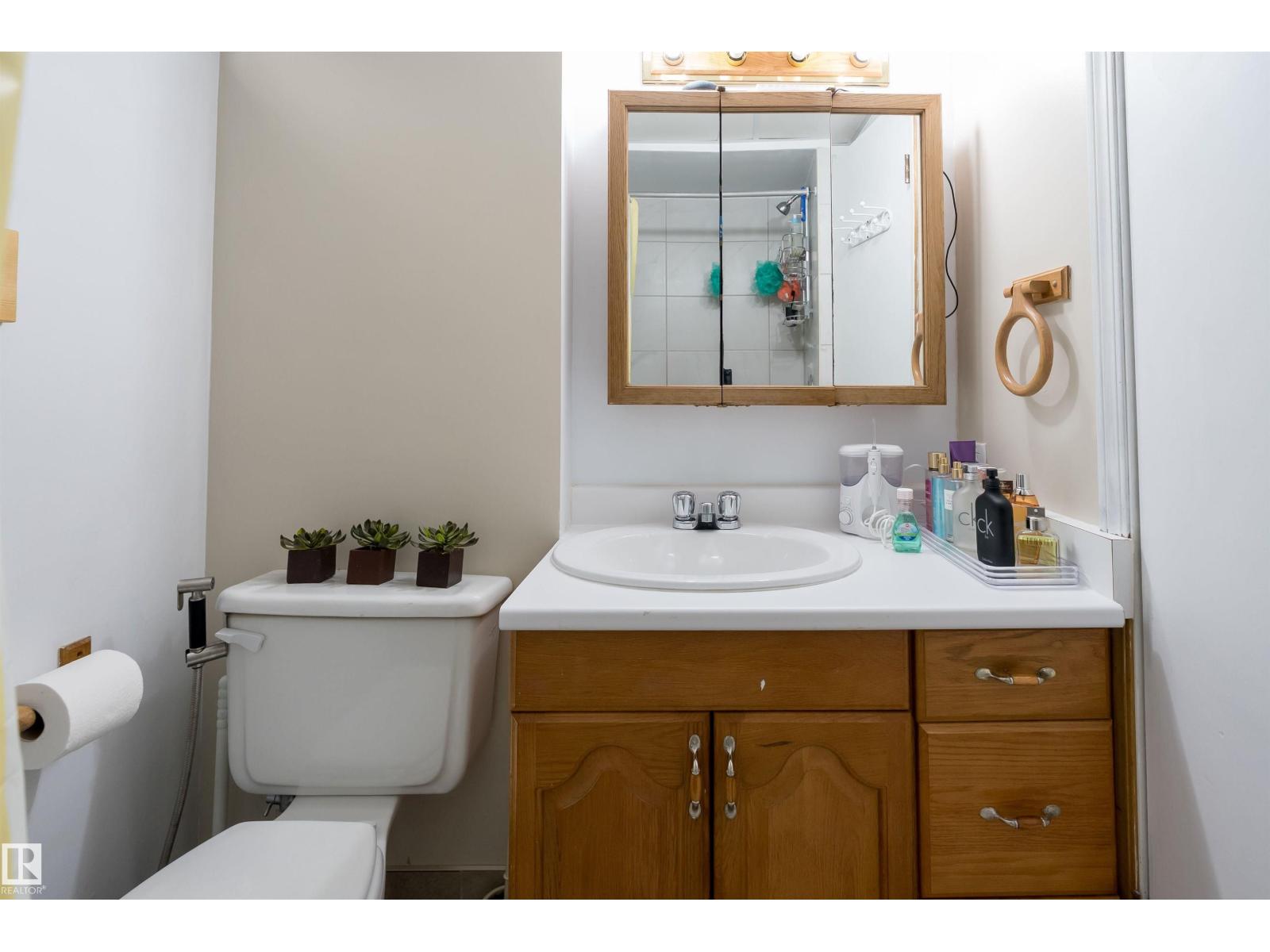 11236 40 Av Nw Property Photo 37
