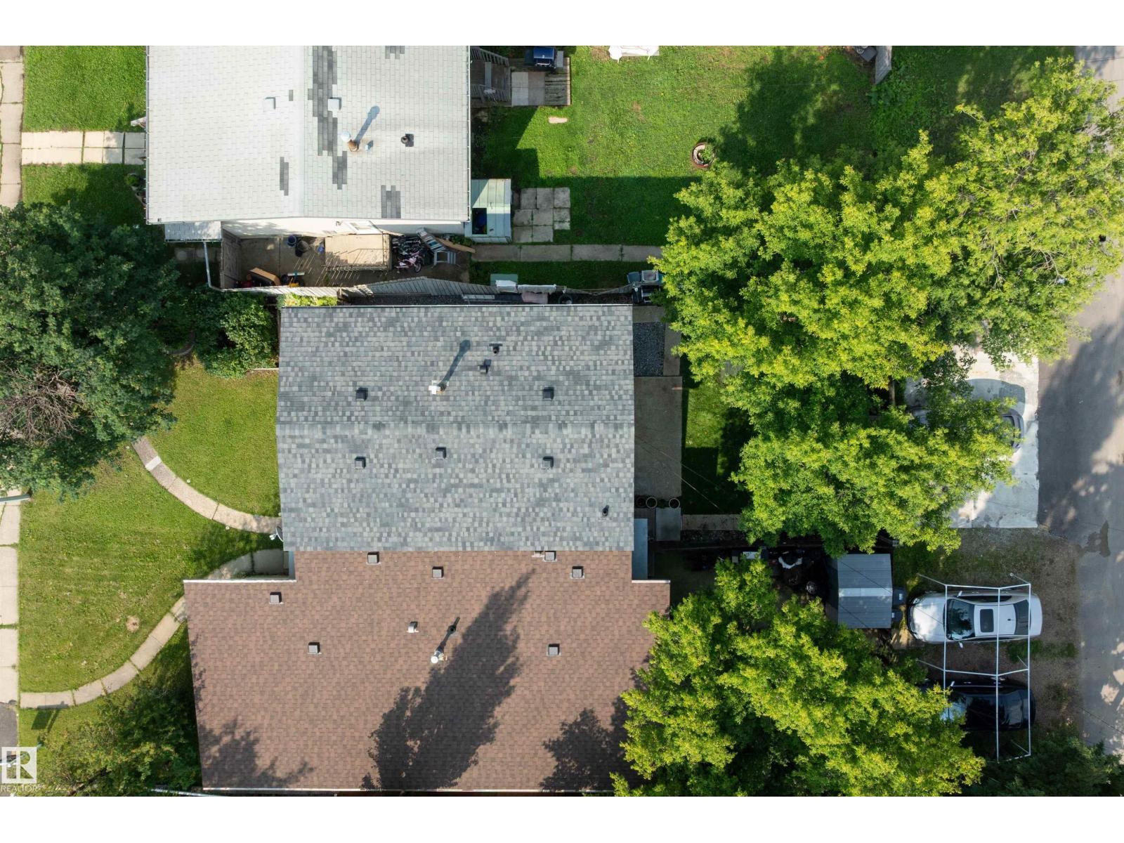 11236 40 Av Nw Property Photo 47
