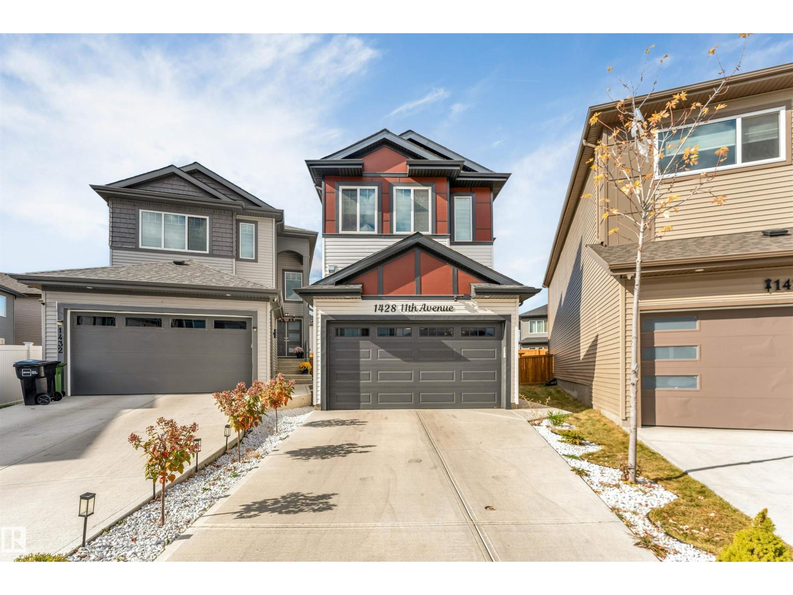 1428 11 Av Nw Property Photo 2
