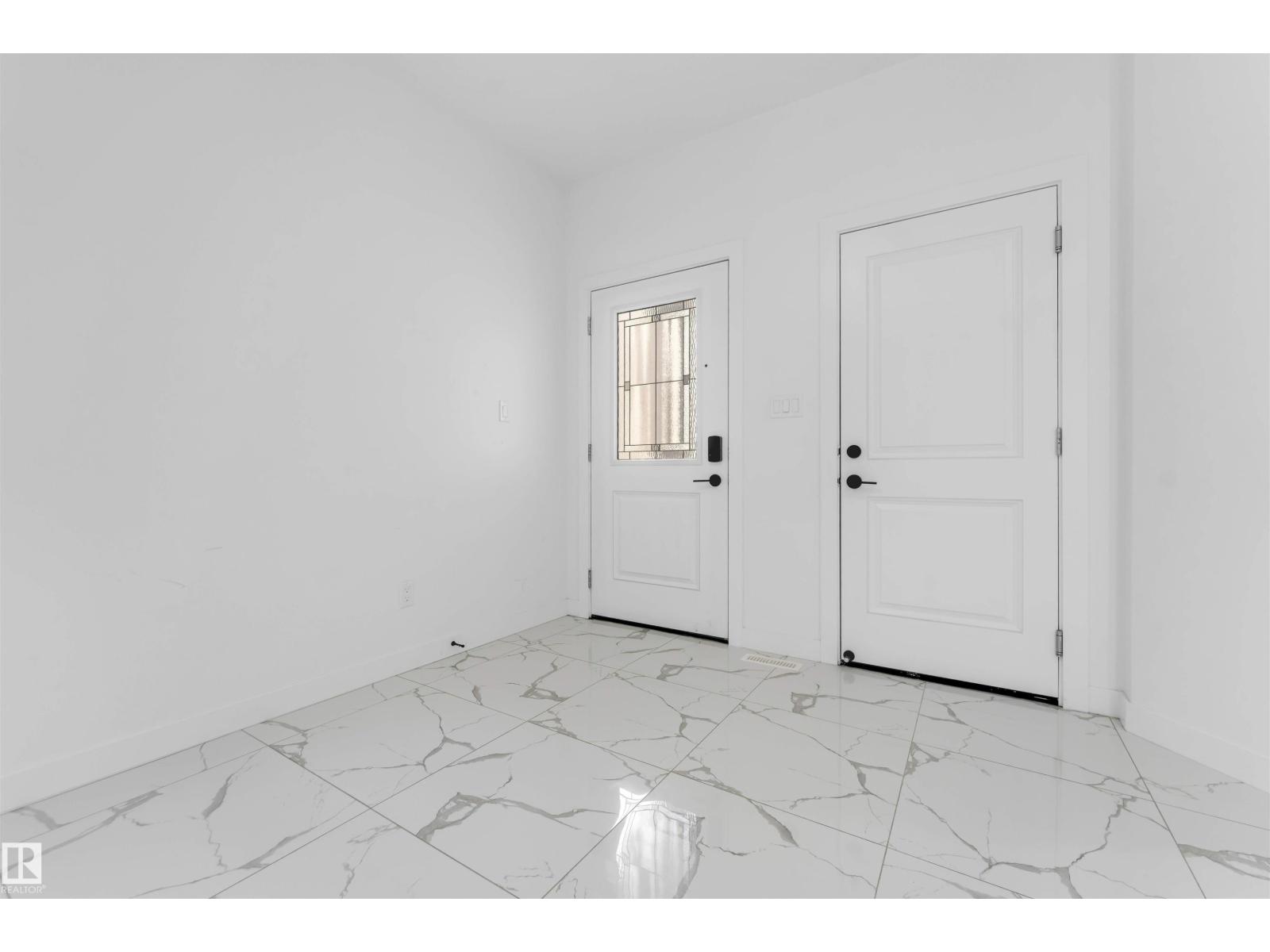 1428 11 Av Nw Property Photo 12