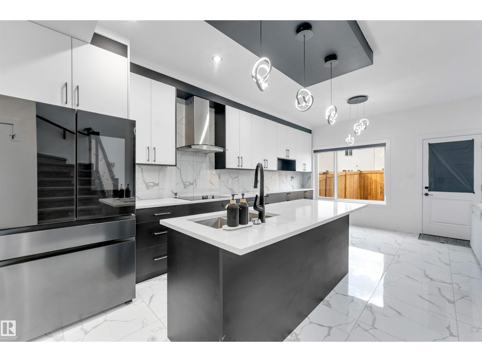 1428 11 Av Nw Property Photo 17