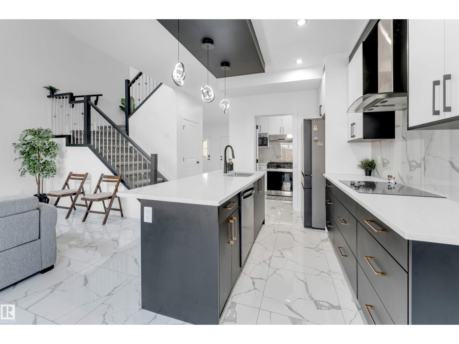 1428 11 Av Nw Property Photo 22