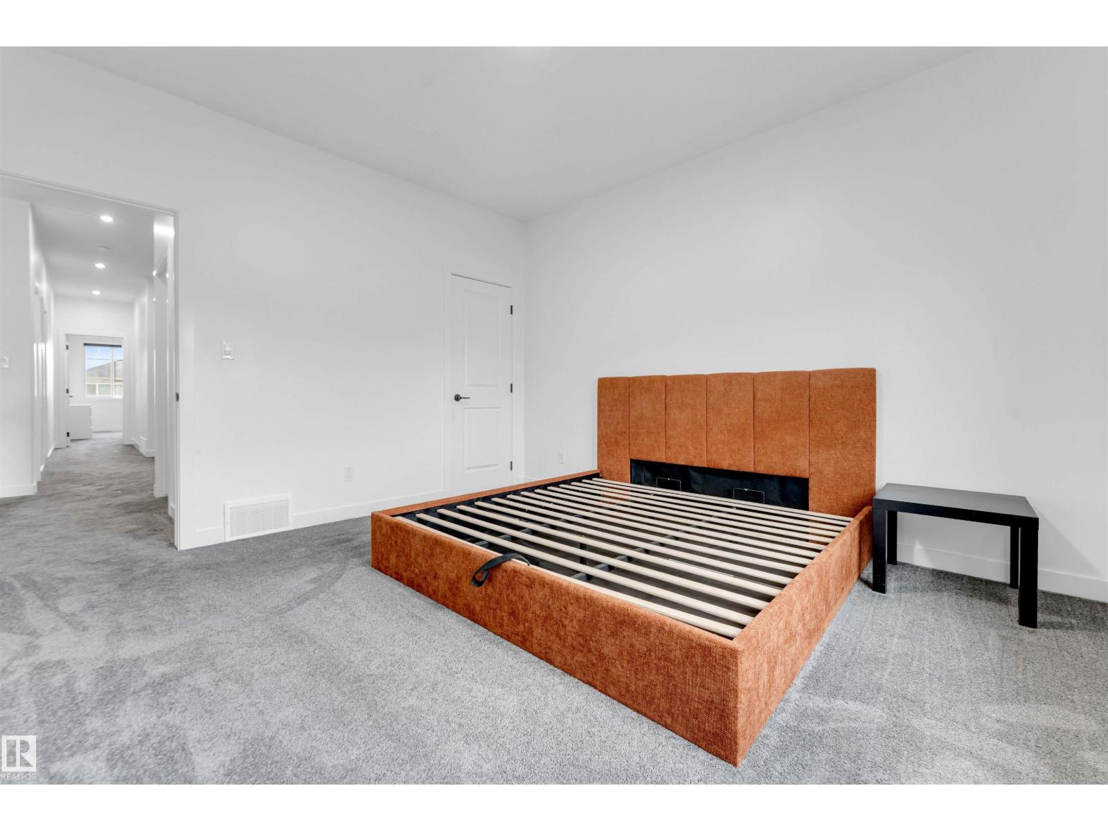 1428 11 Av Nw Property Photo 28