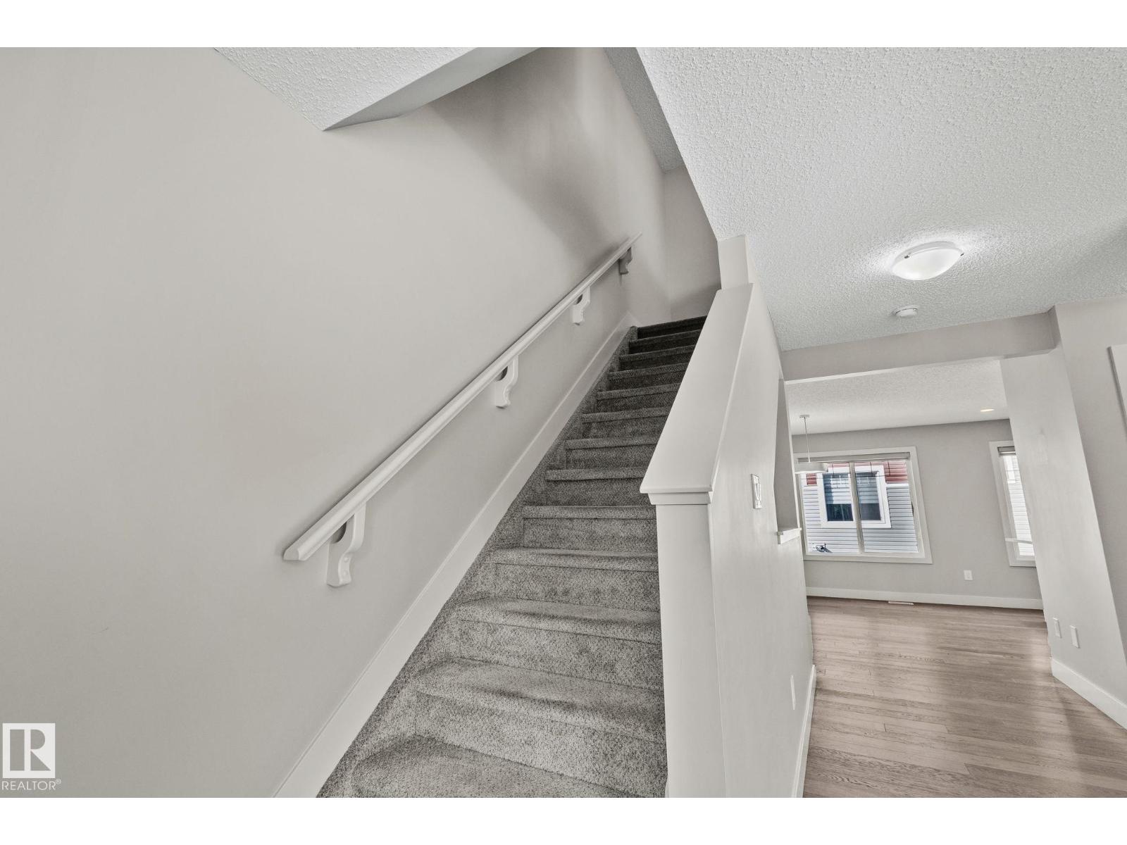 #21 2922 Maple Wy Nw Property Photo 19