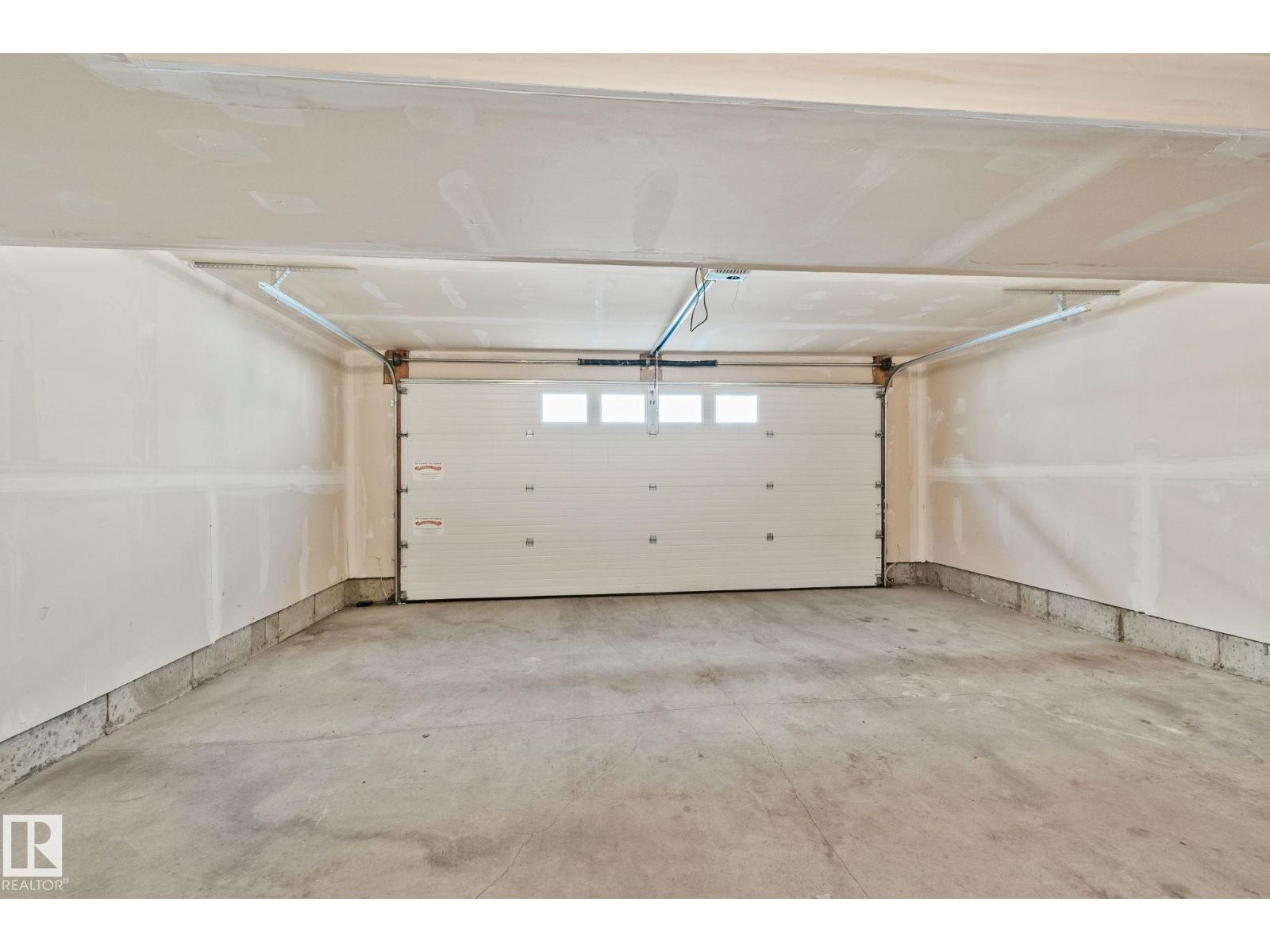 #21 2922 Maple Wy Nw Property Photo 36