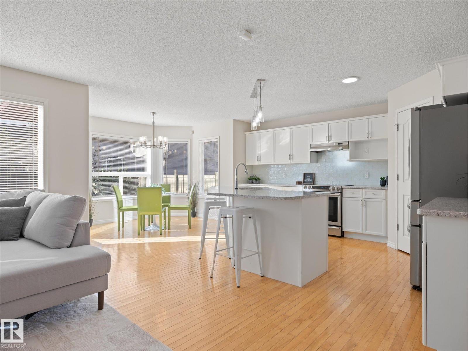 11531 11 Av Sw Property Photo 7