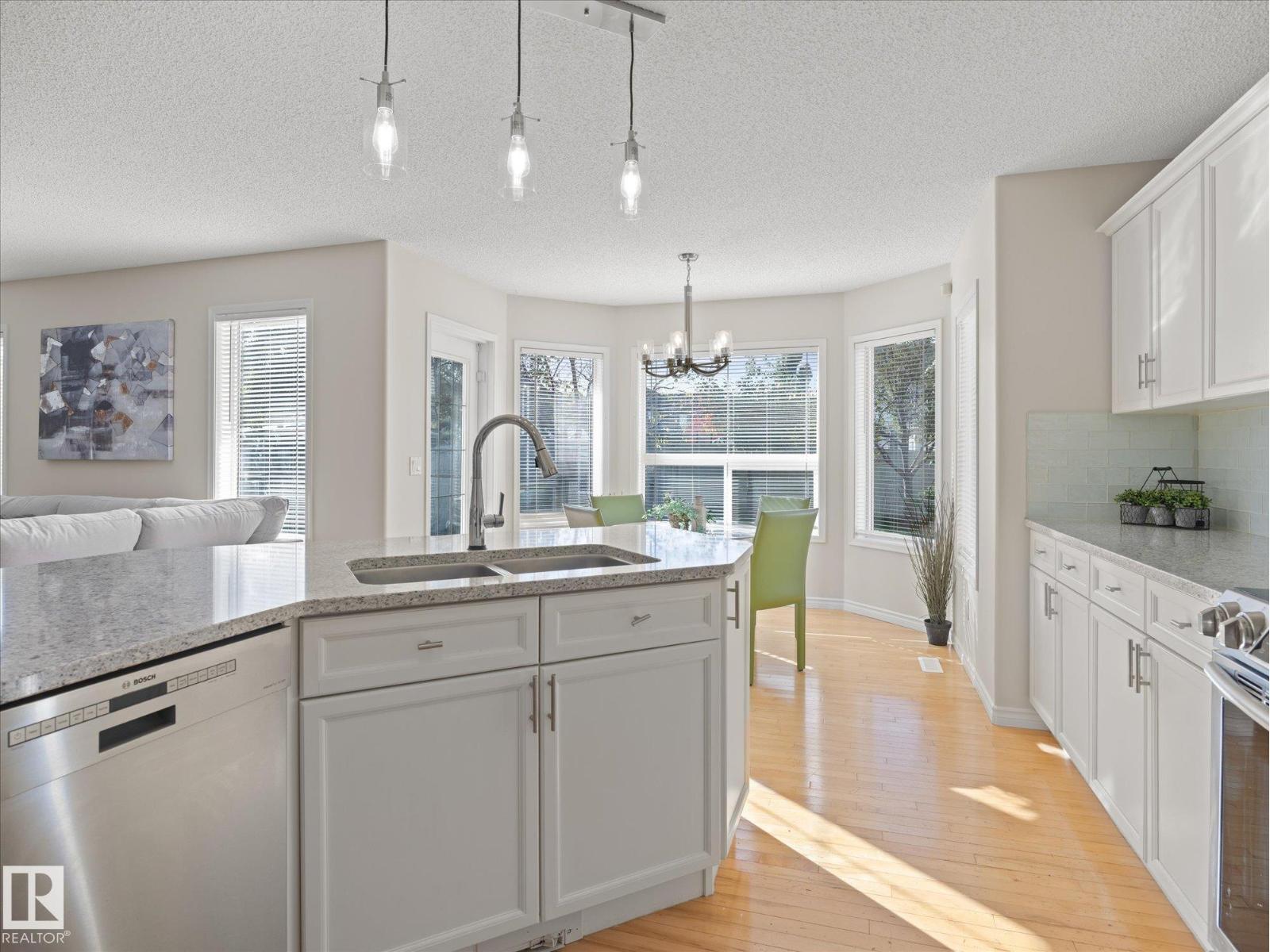 11531 11 Av Sw Property Photo 8