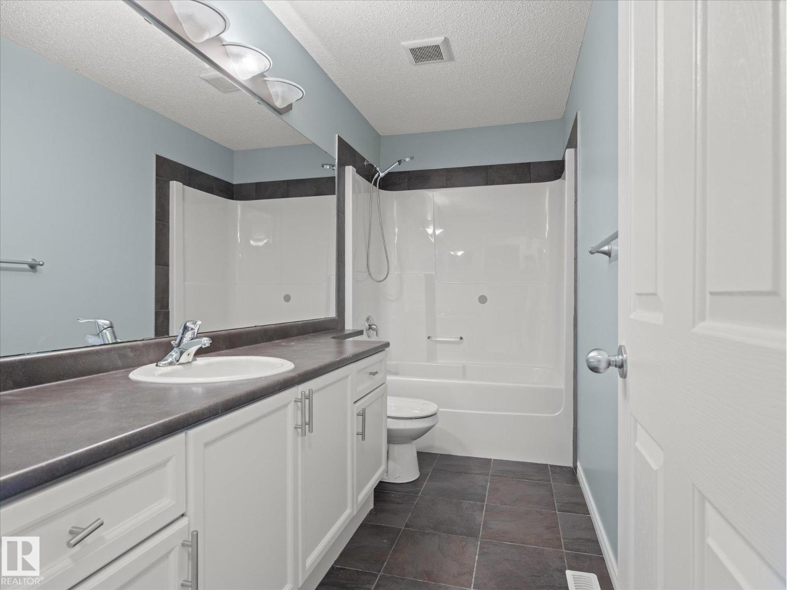 11531 11 Av Sw Property Photo 24