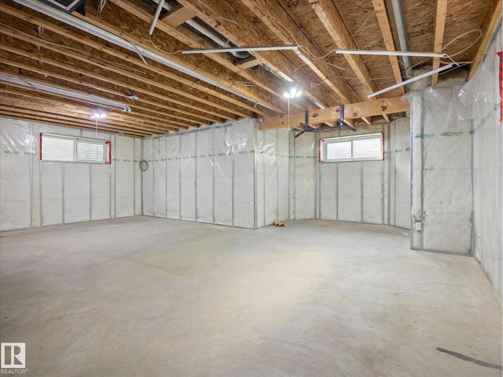 11531 11 Av Sw Property Photo 26