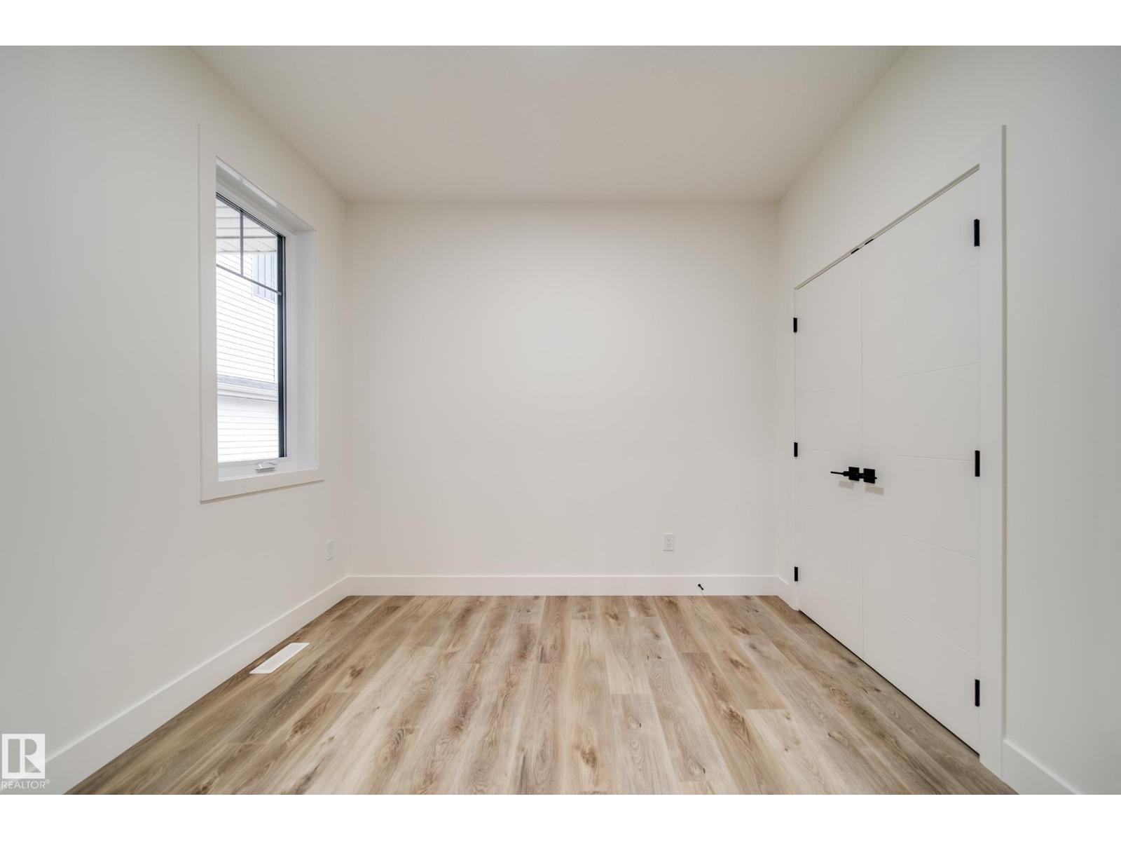 8740 183 Av Nw Property Photo 5