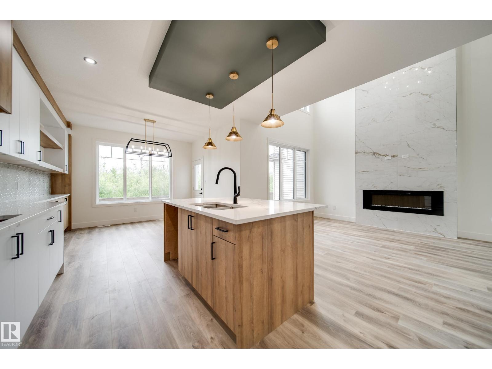 8740 183 Av Nw Property Photo 10