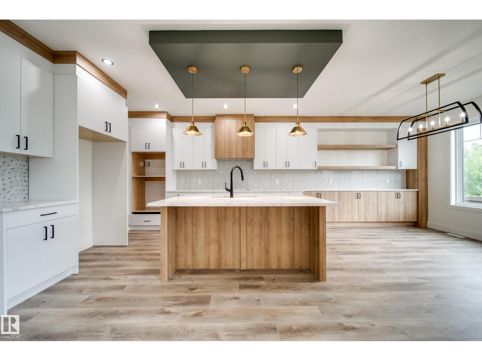 8740 183 Av Nw Property Photo 12