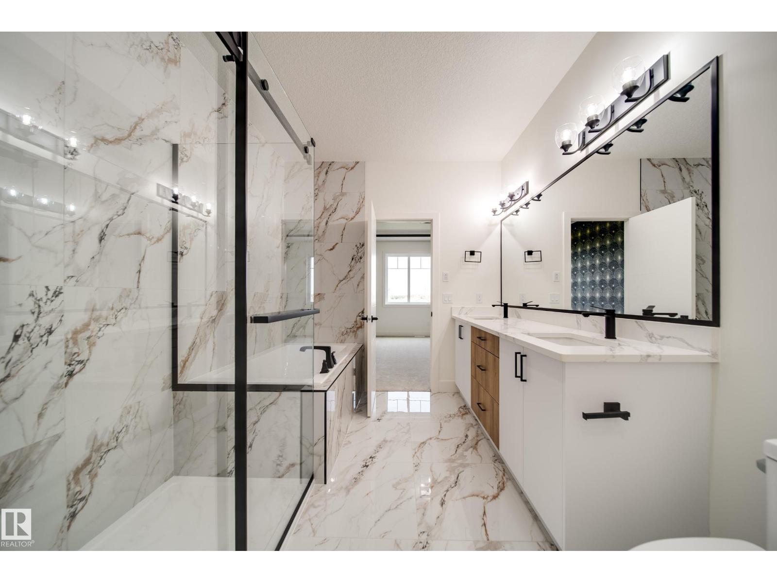 8740 183 Av Nw Property Photo 26