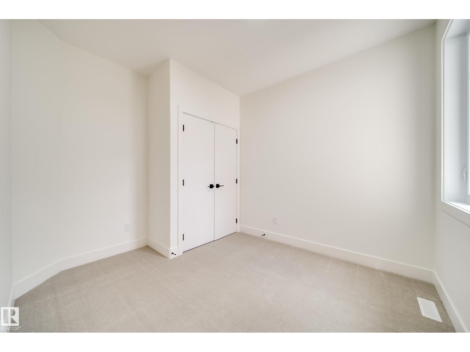 8740 183 Av Nw Property Photo 30
