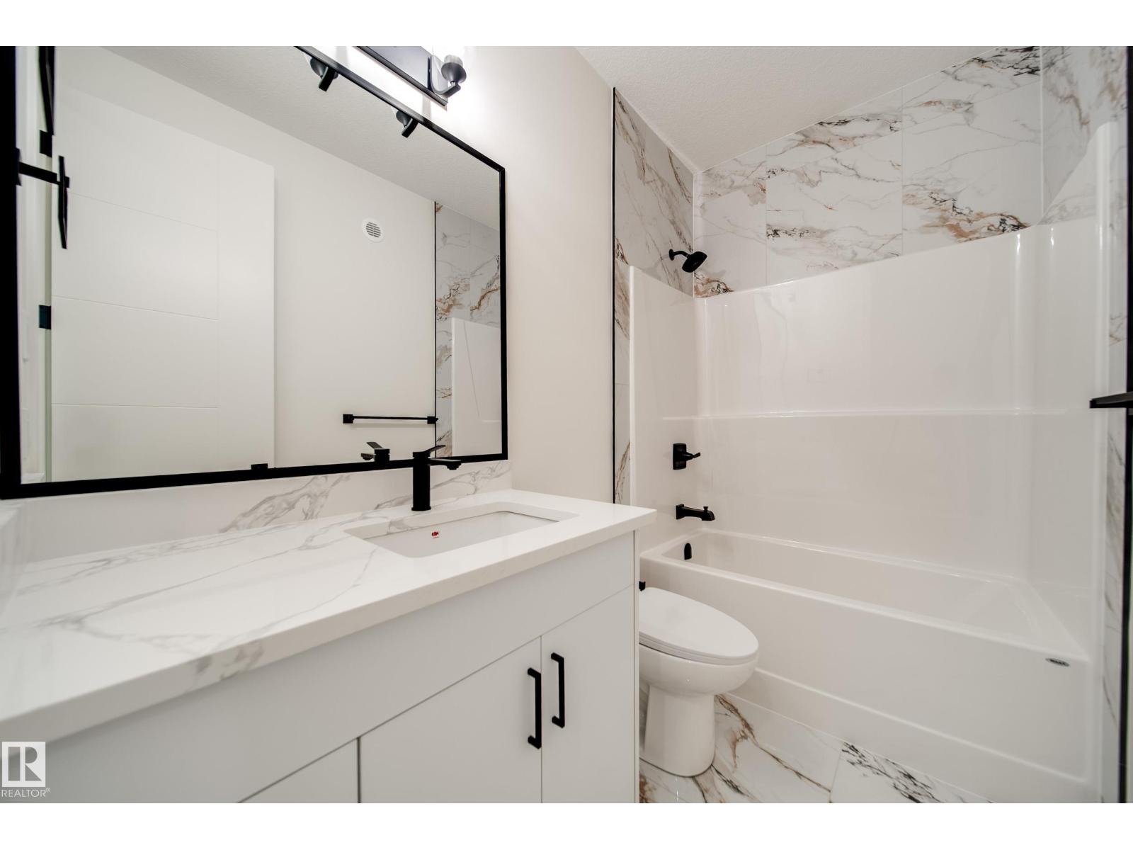 8740 183 Av Nw Property Photo 32