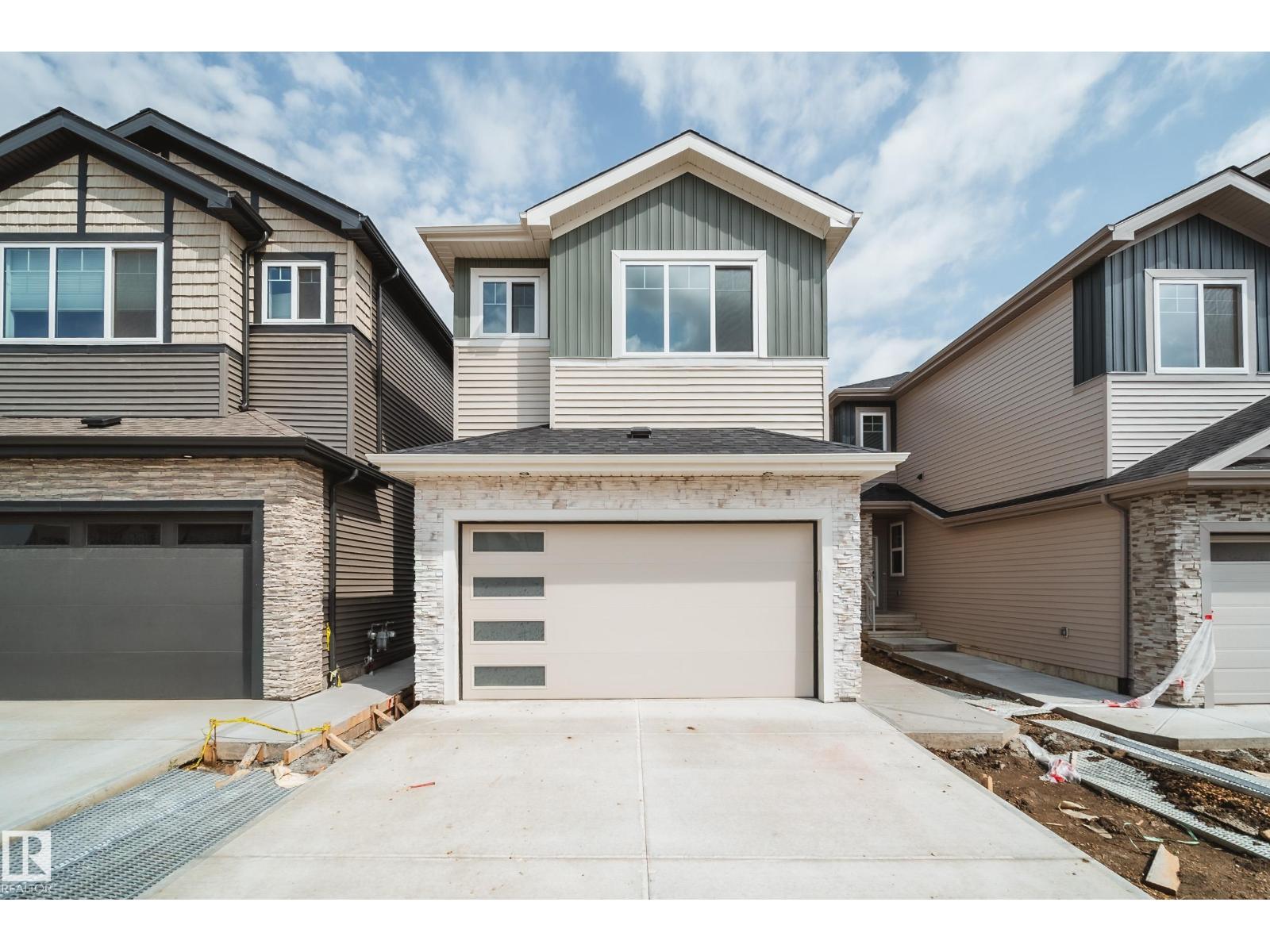 8740 183 Av Nw Property Photo 37
