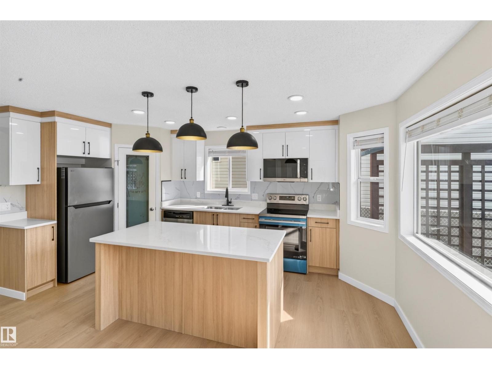 4409 150 Av Nw Property Photo 8