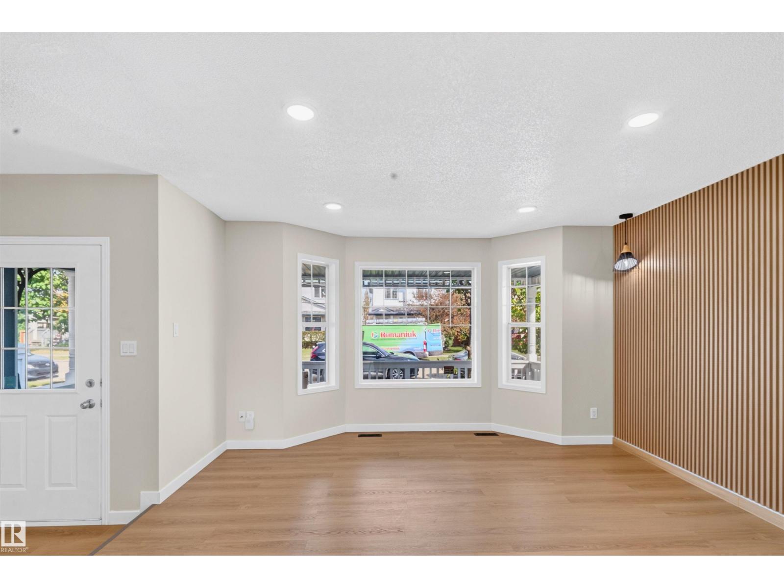 4409 150 Av Nw Property Photo 10