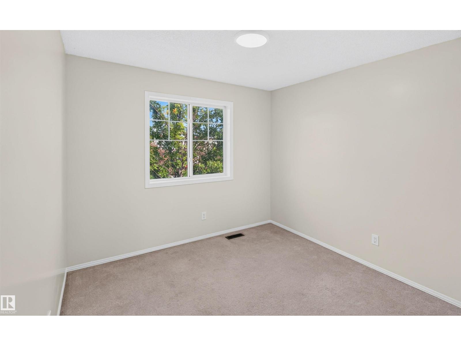 4409 150 Av Nw Property Photo 17