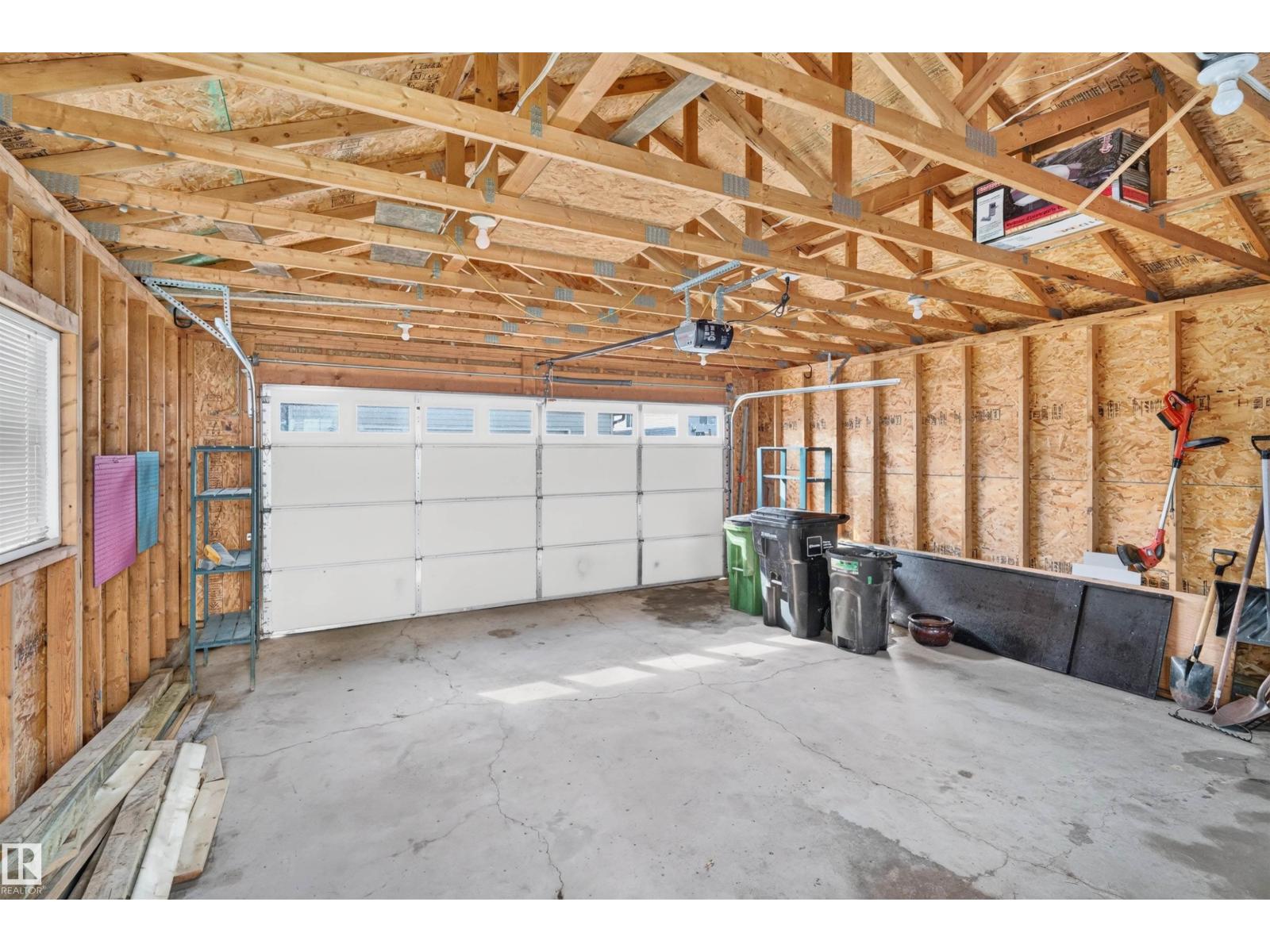 4409 150 Av Nw Property Photo 25