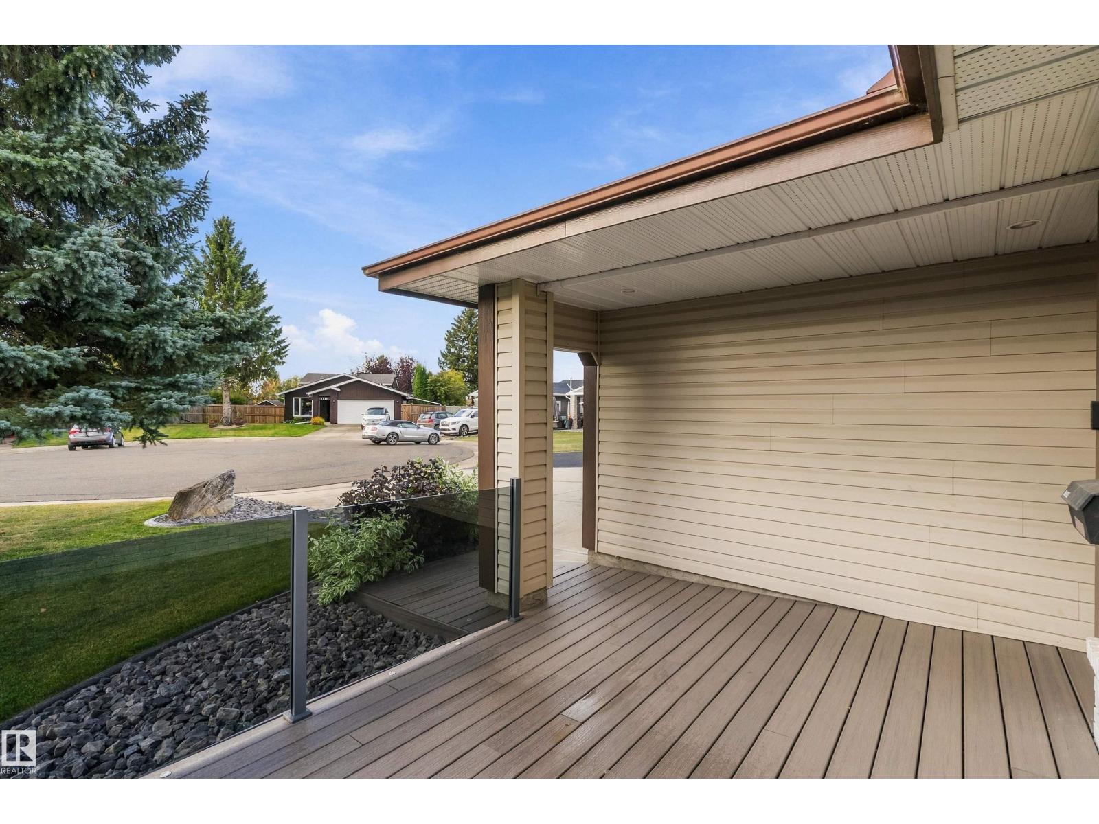 4118 46 St Property Photo 4