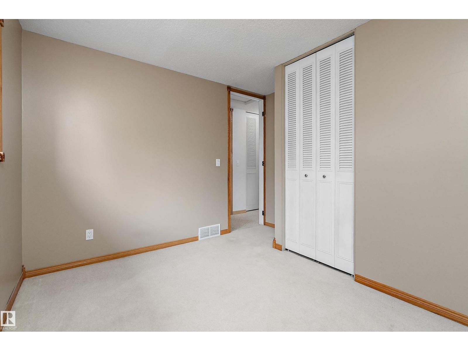 4118 46 St Property Photo 22