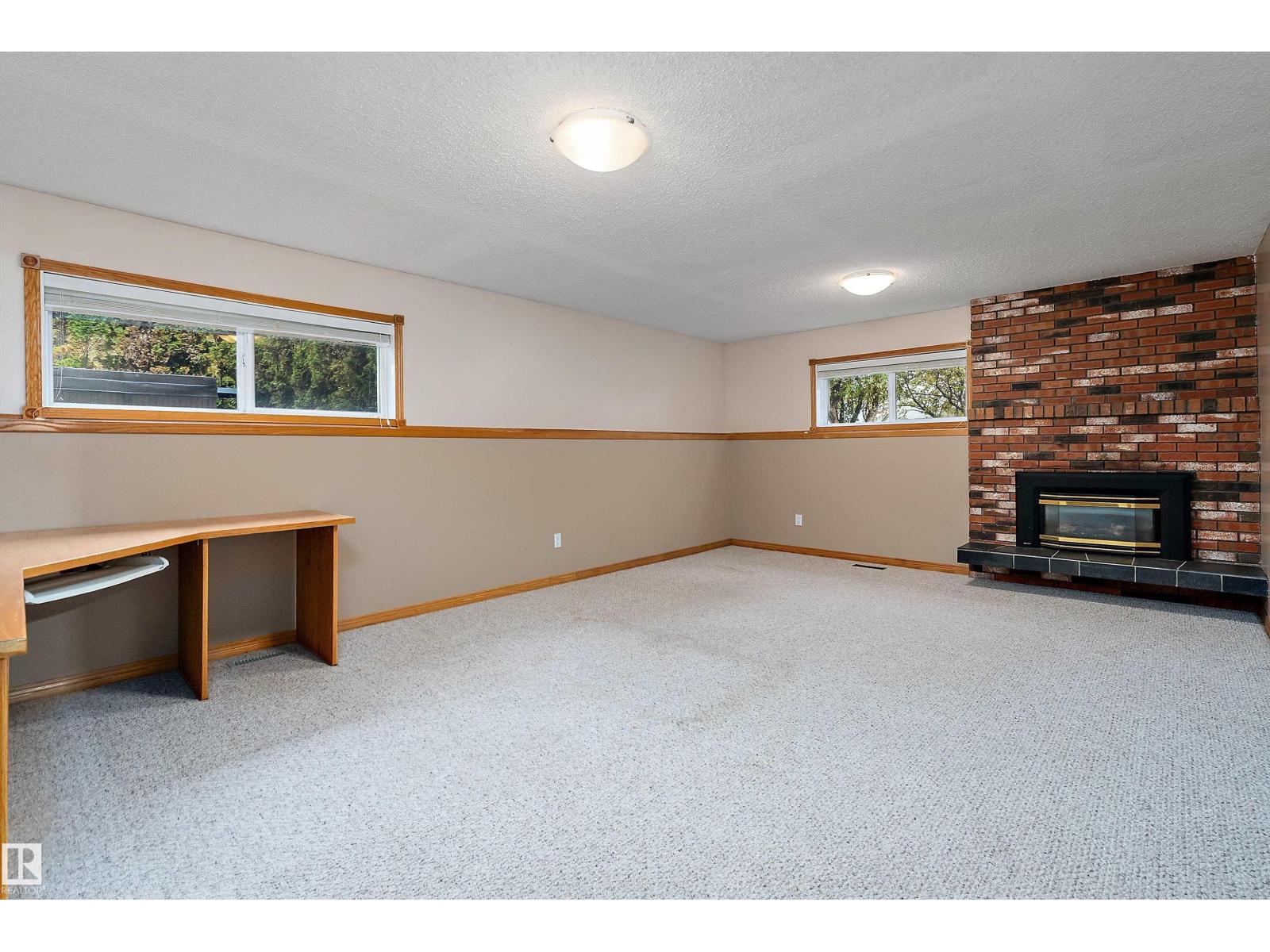 4118 46 St Property Photo 27