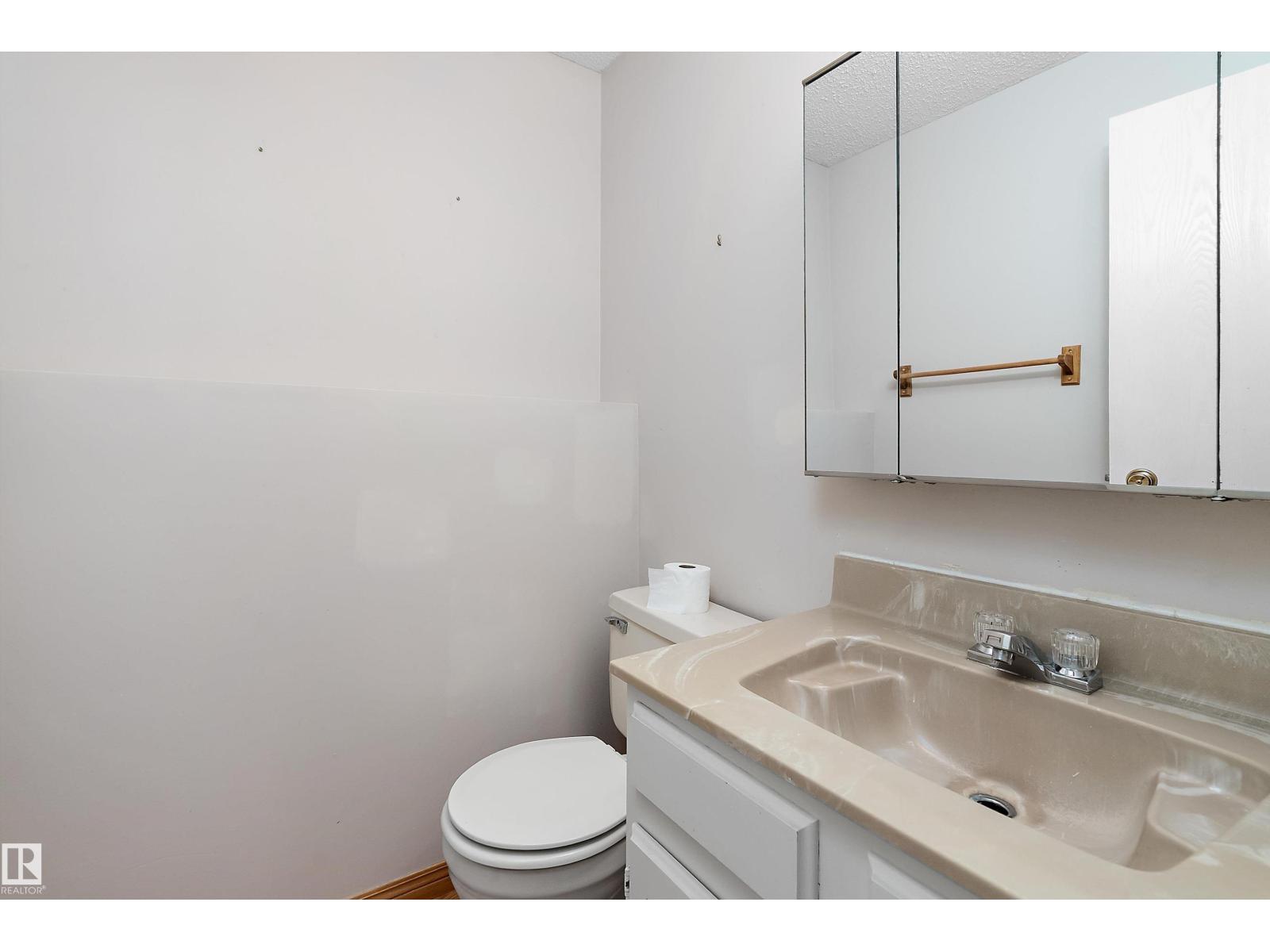 4118 46 St Property Photo 31