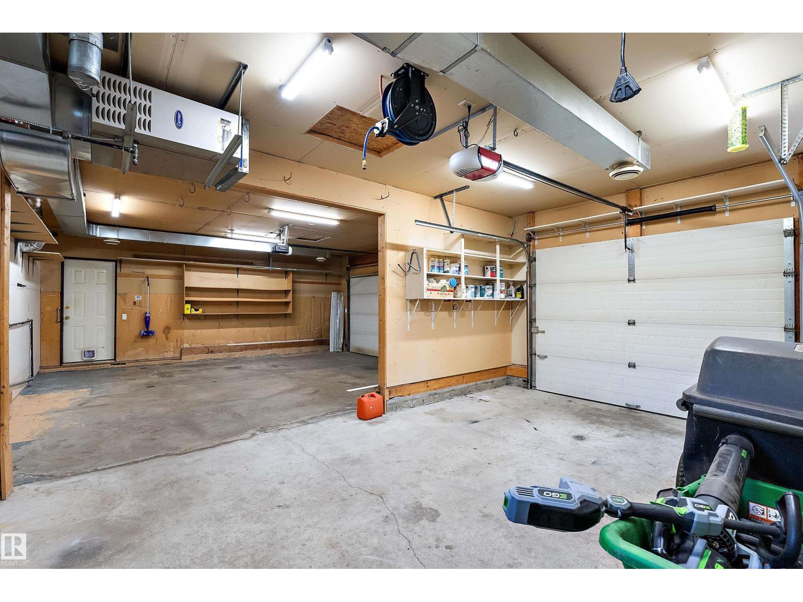 4118 46 St Property Photo 39