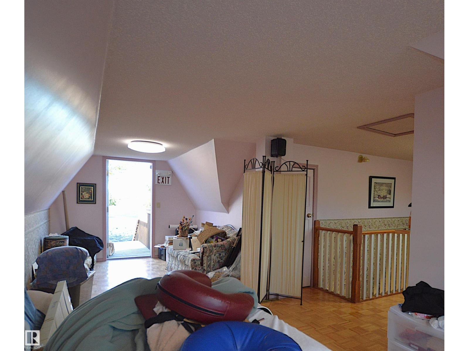 5023 51 Ave Av Property Photo 38