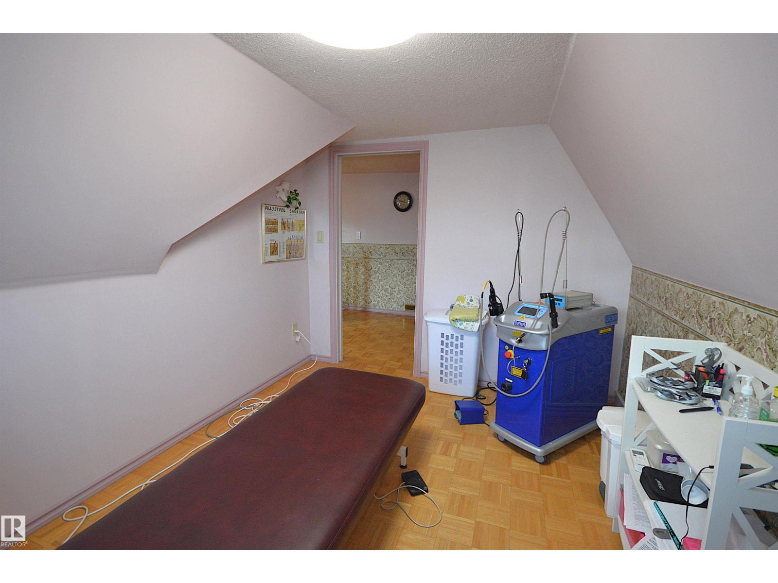 5023 51 Ave Av Property Photo 42