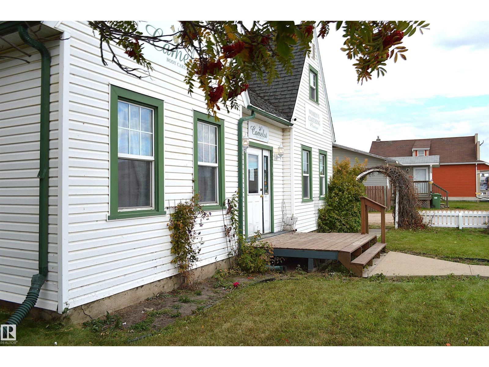 5023 51 Ave Av Property Photo 50