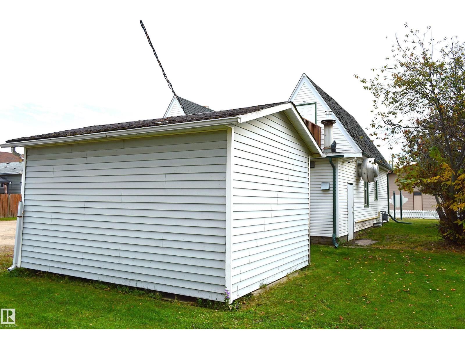 5023 51 Ave Av Property Photo 52