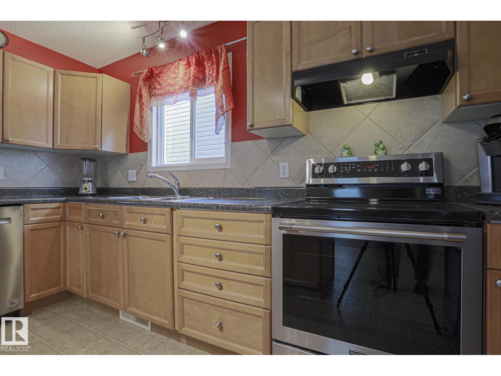 452 Gibb Wd Nw Property Photo 7