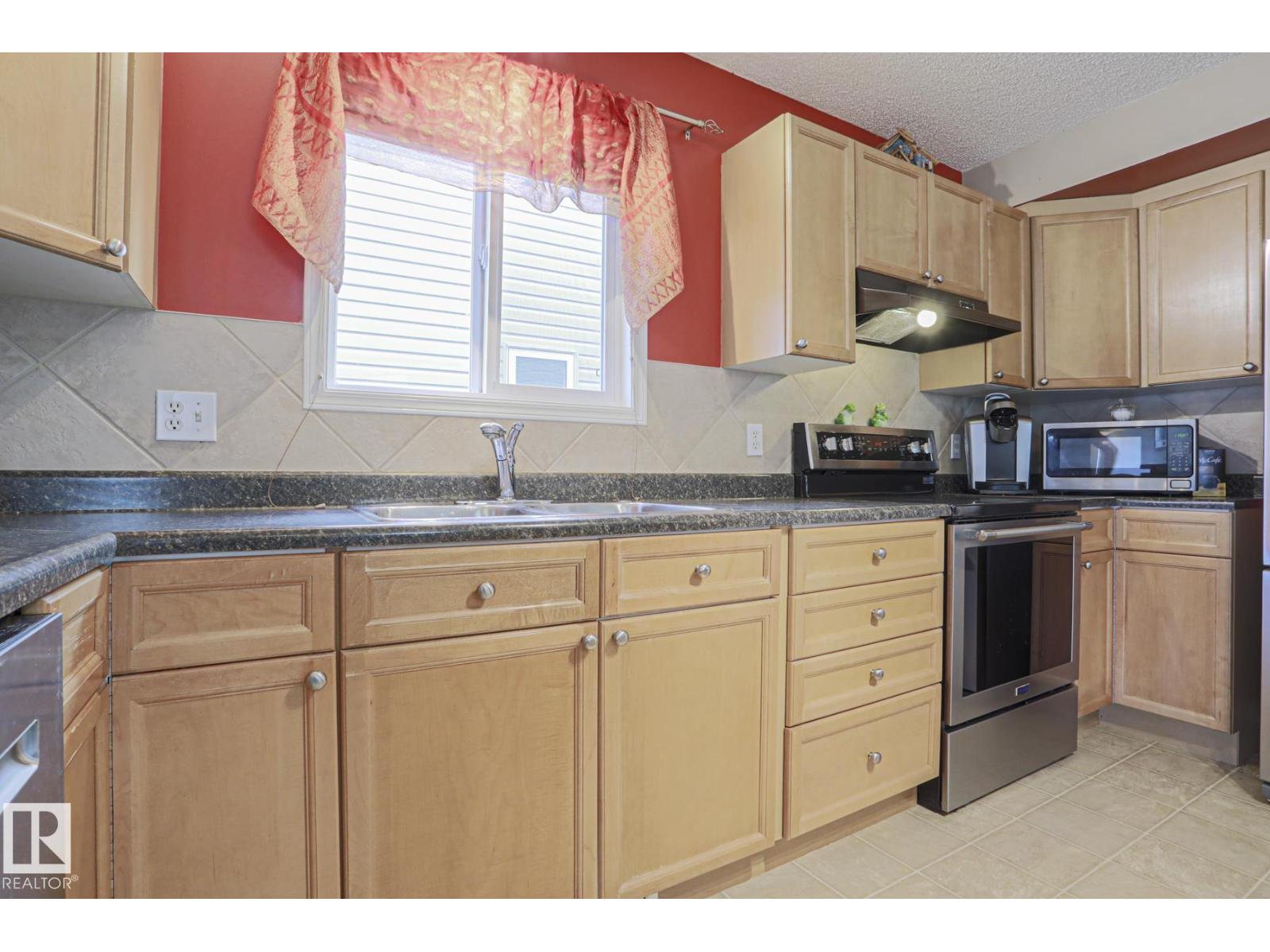 452 Gibb Wd Nw Property Photo 10