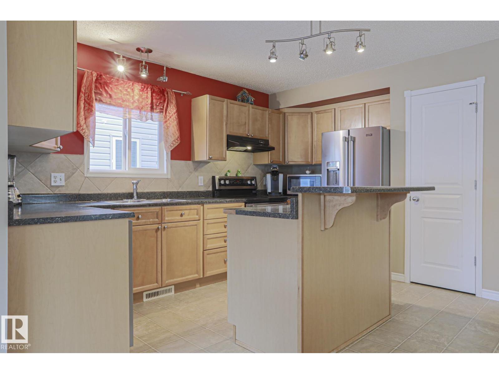 452 Gibb Wd Nw Property Photo 12