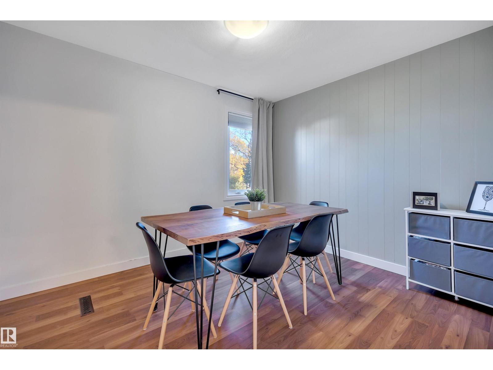 10647 68 Av Nw Property Photo 15