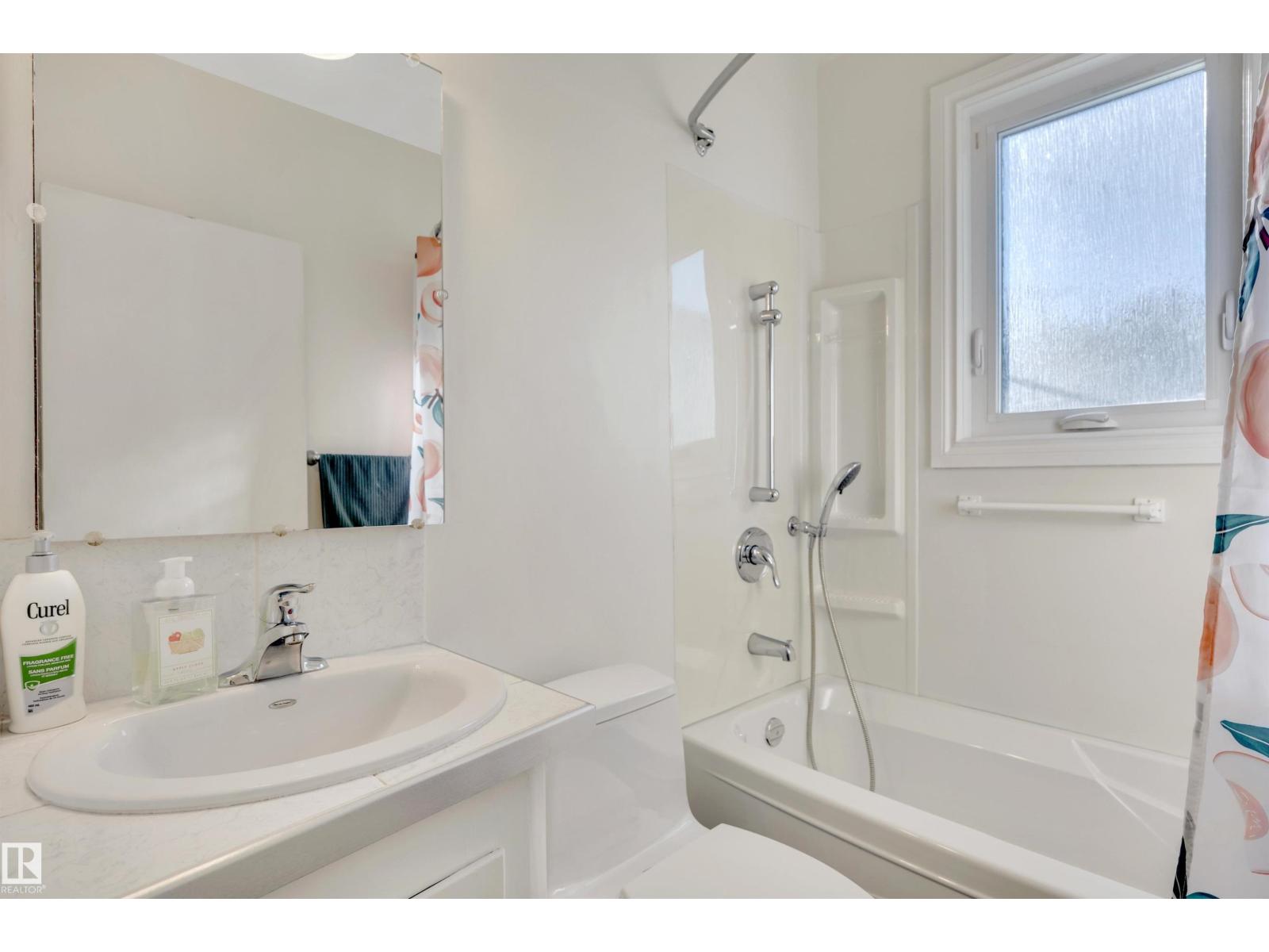 10647 68 Av Nw Property Photo 22