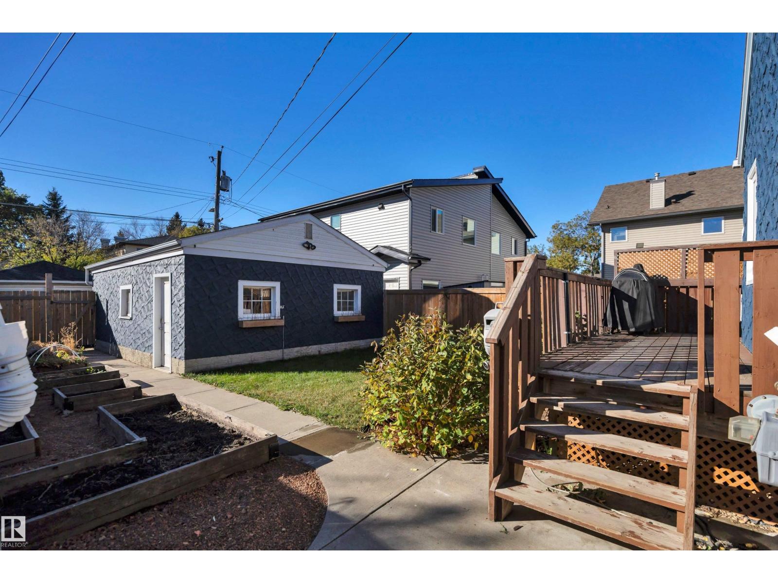 10647 68 Av Nw Property Photo 45