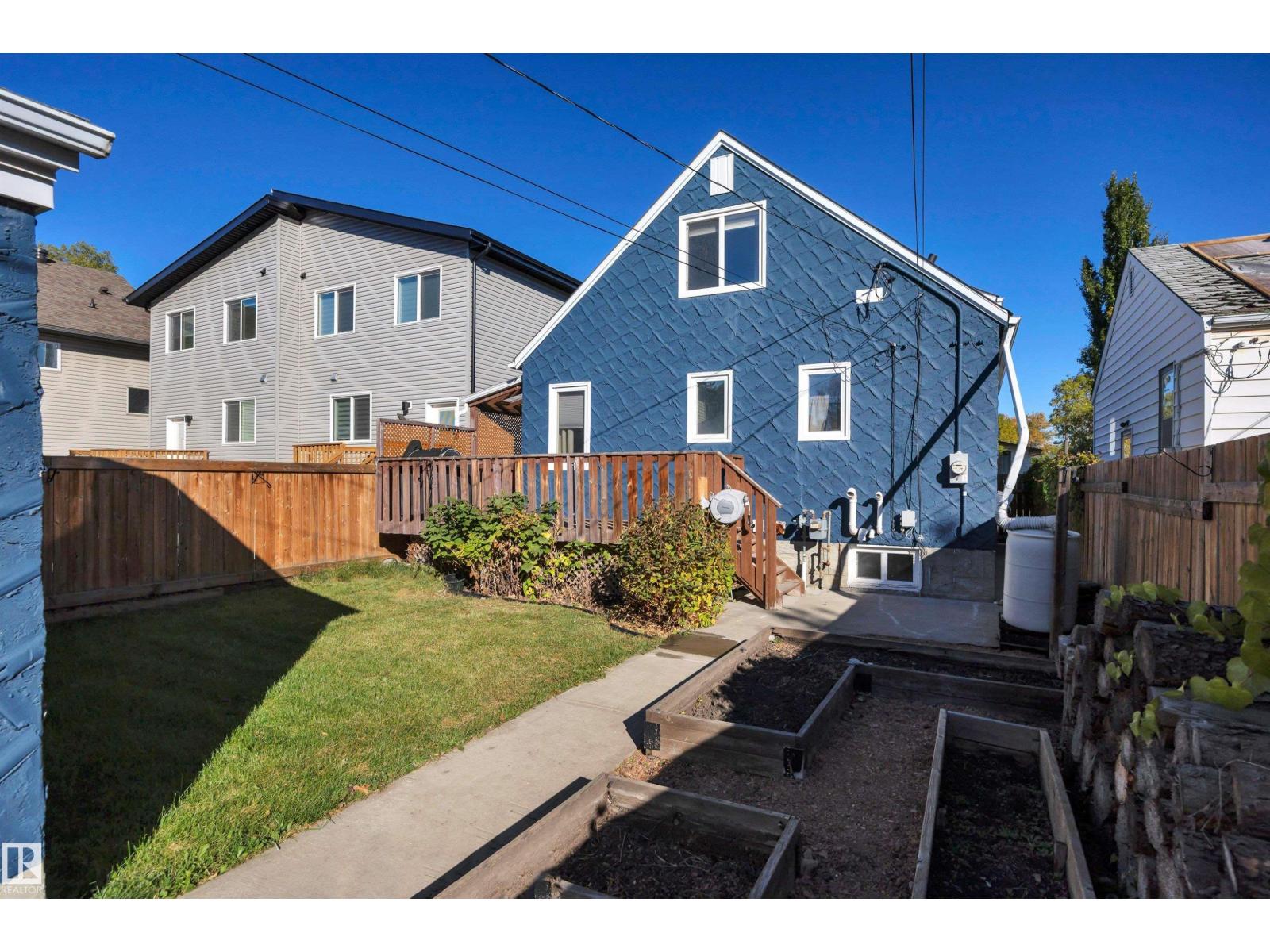10647 68 Av Nw Property Photo 47