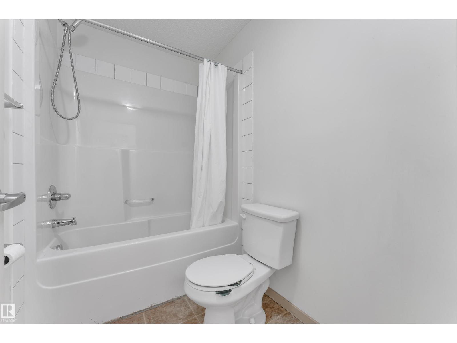 #320 3357 16a Av Nw Property Photo 12