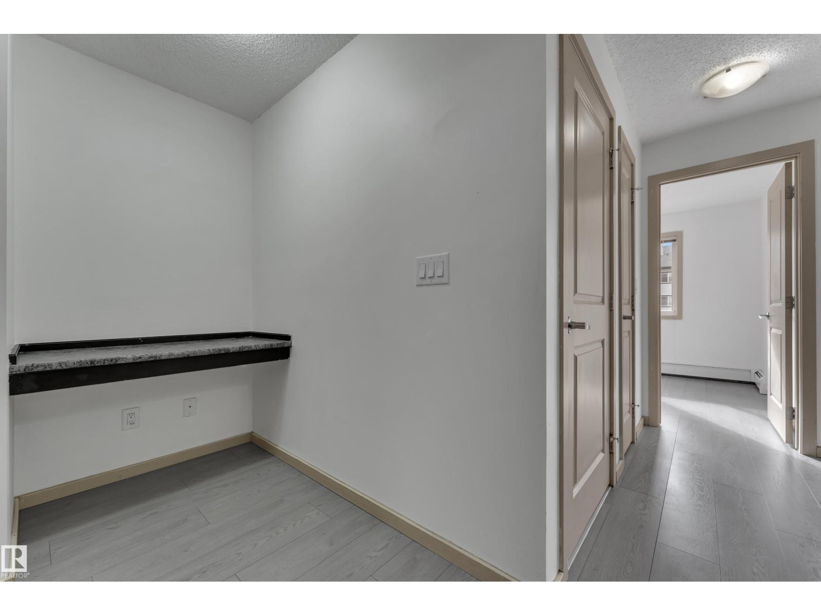 #320 3357 16a Av Nw Property Photo 14