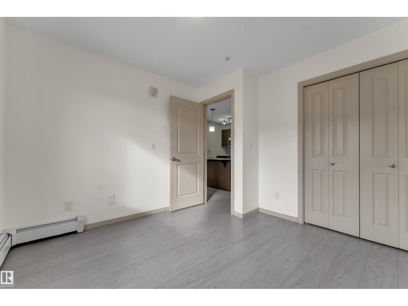 #320 3357 16a Av Nw Property Photo 16