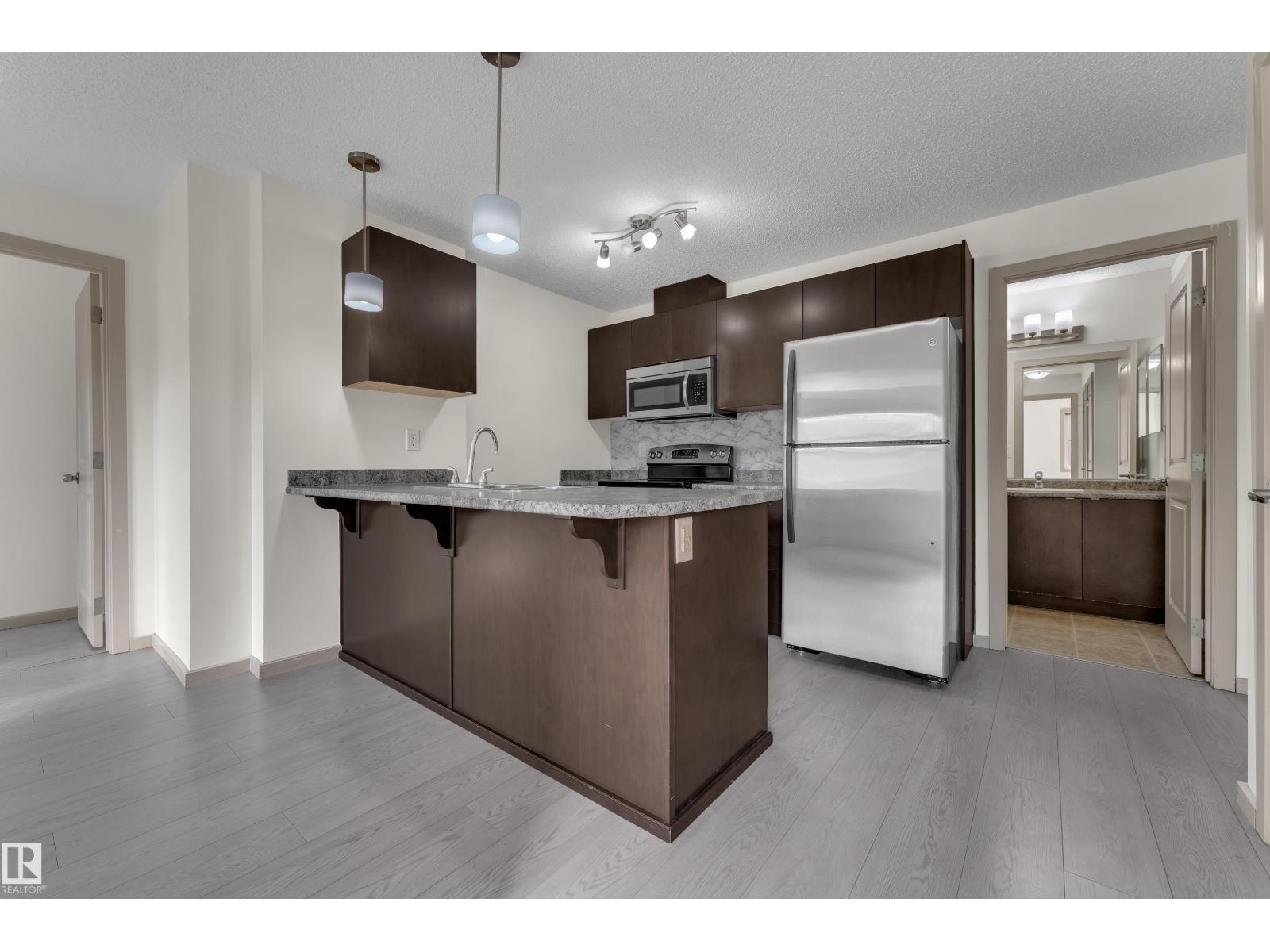 #320 3357 16a Av Nw Property Photo 17