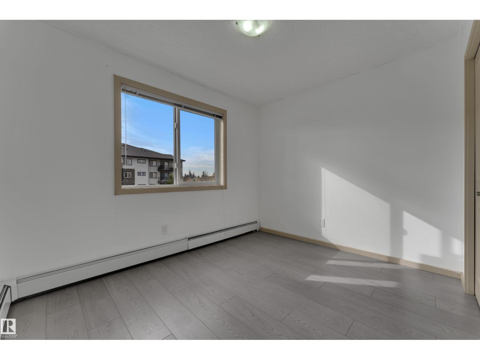 #320 3357 16a Av Nw Property Photo 21