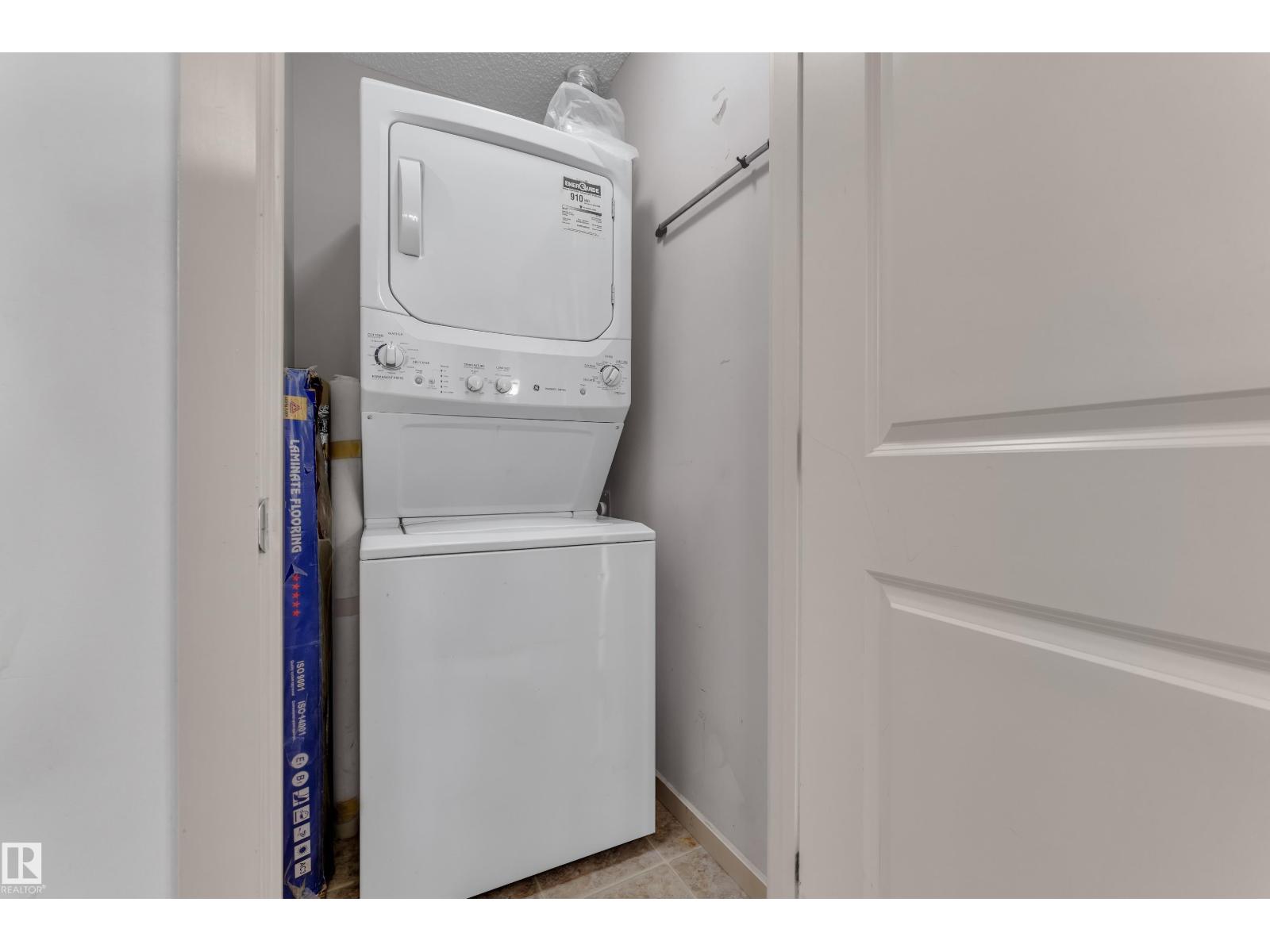 #320 3357 16a Av Nw Property Photo 26