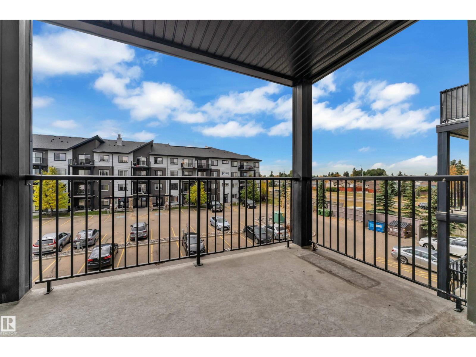 #320 3357 16a Av Nw Property Photo 27