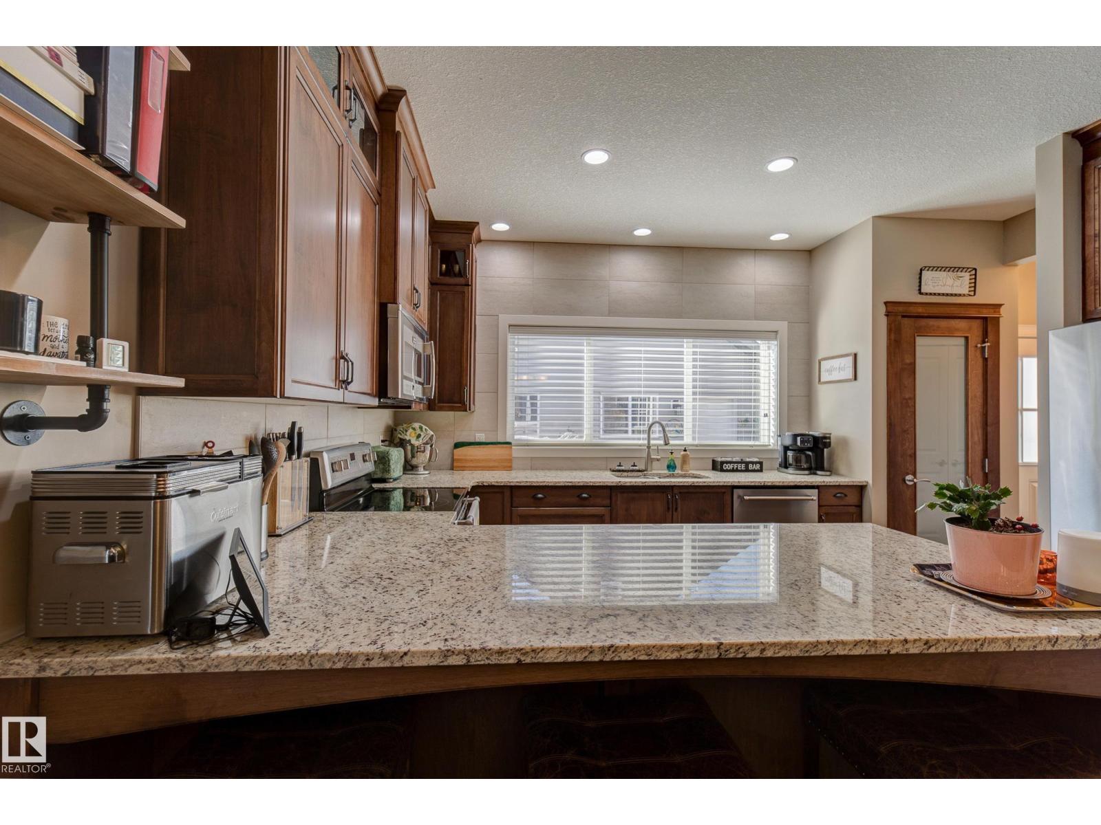 22015 97 Av Nw Property Photo 13