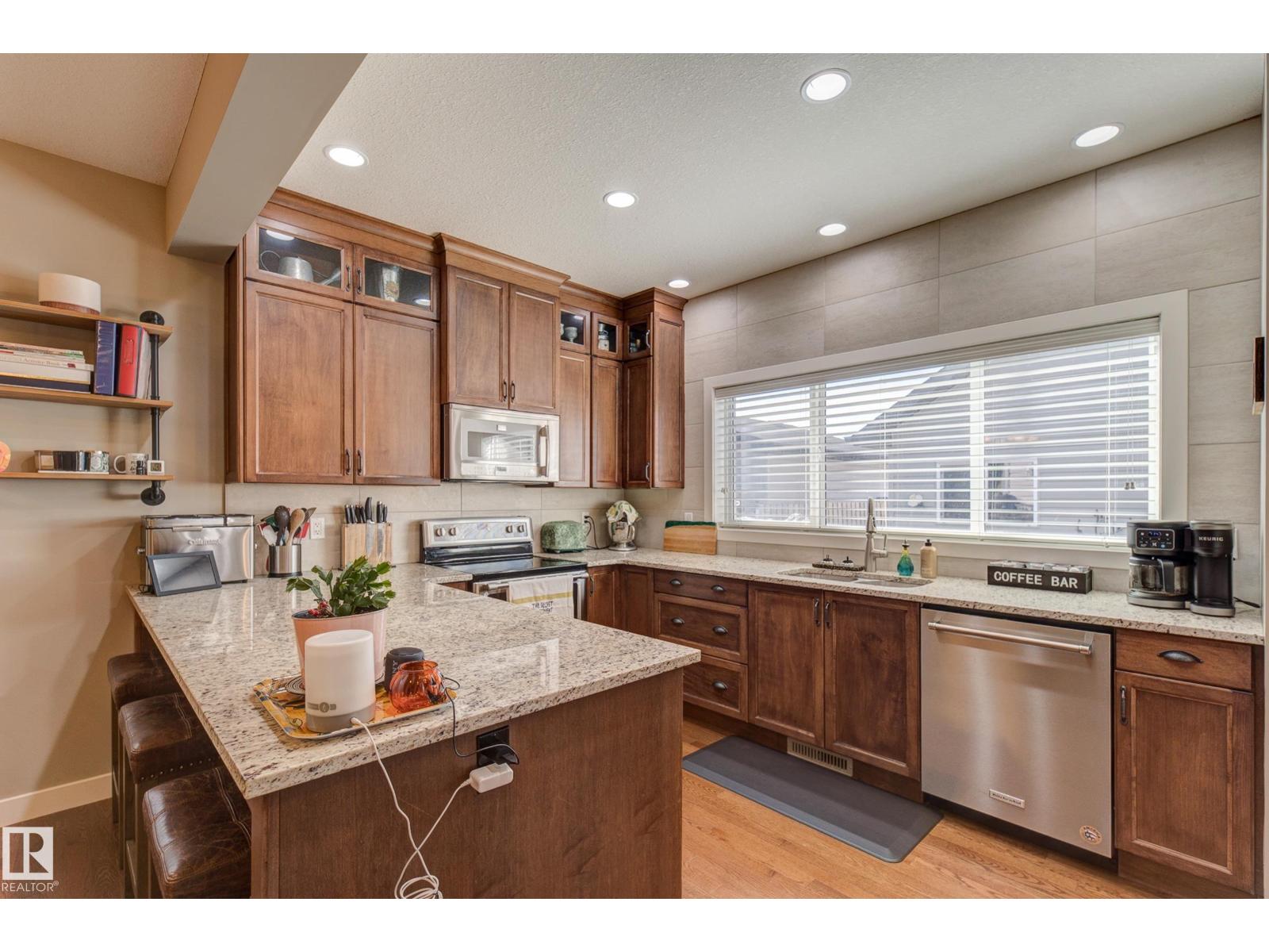 22015 97 Av Nw Property Photo 14